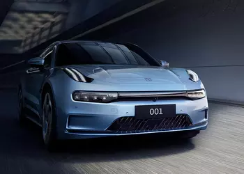 Официально: обновлённый электрмобиль Zeekr 001 дебютирует 27 февраля