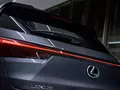 Lexus прекращает продажи электрического кроссовера UX 300e