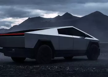 У Cybertruck новая проблема: Tesla отзывает 27 тысяч электромобилей из-за неполадок с камерой заднего вида