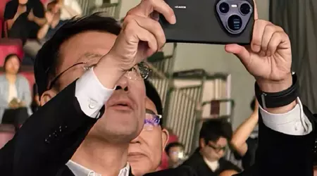 Huawei CEO 'accidentally' flashed the yet-to-be unveiled flagship Pura 80 (possibly Ultra) smartphone