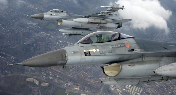 Raketten voor de F-16: VS kondigt ...