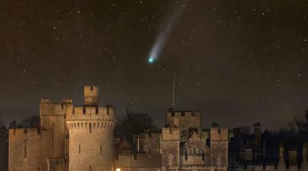 A comet larger than Everest could become visible to the naked eye in the coming weeks