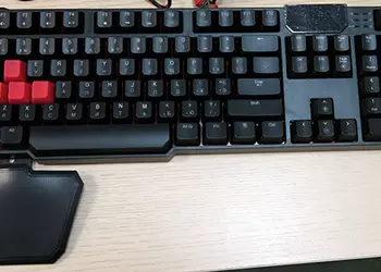 Обзор геймерской клавиатуры A4Tech Bloody B540 с механическими переключателями Greentech