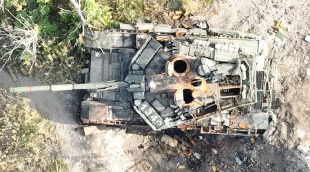 Russian modernised T-90 "Breakthrough" tank costing up to $4.5m destroyed on its own mines along with the new BMP-3M tank