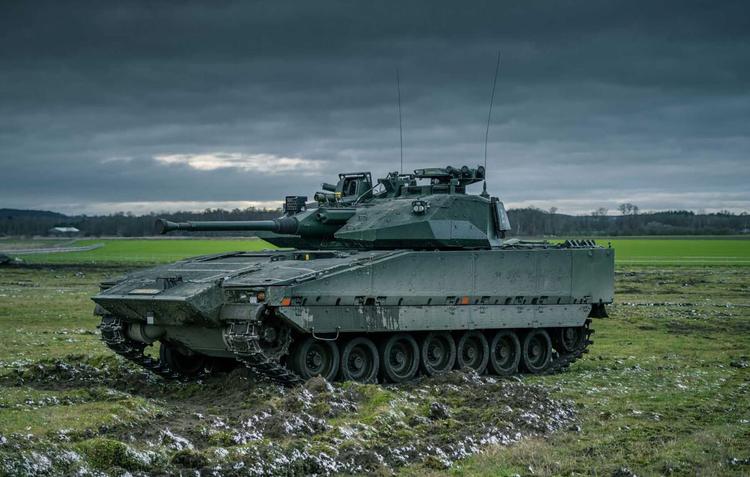 Обіцяні шведсько-нідерландські БМП CV90 прибудуть в ...