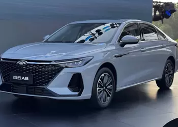 Chery выпустила гибридный седан Fulwin A8 за 11 тысяч долларов с запасом хода 1400 км