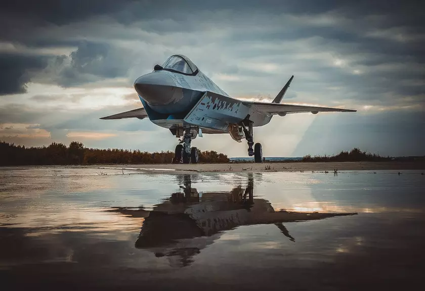 Обзор: Прототип Су-75 Checkmate - новый взгляд на российский авиапром