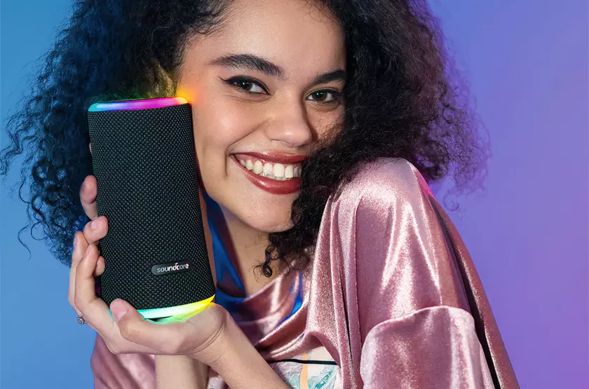 Anker Soundcore Flare 2: беспроводная колонка на 20 Вт с защитой IPX7, объёмным звуком и RGB-подсветкой за $52