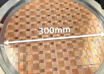 Intel «похудела» до 19 микрон: зачем компании самый тонкий в мире нитрид-галлиевый чиплет