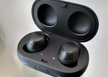 Обзор Samsung Gear IconX 2018 (SM-R140): парное катание