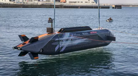  UK presents ultra-large autonomous submarine