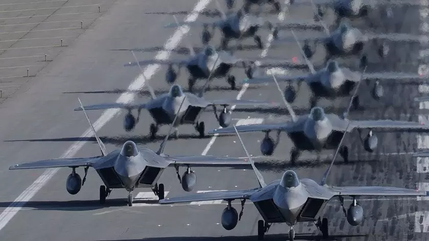 BAE Systems в течение пяти лет будет поддерживать усовершенствованную систему радиоэлектронной борьбы AN/ALR-94 в истребителях пятого поколения F-22 Raptor