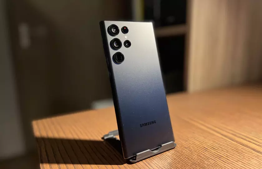 Топ-10 смартфонов недели по версии GSMArena: Samsung Galaxy S22 Ultra возвращает лидерство