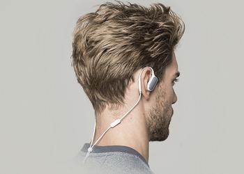 December 12 Xiaomi will introduce headphones with the function of "smart" noise reduction