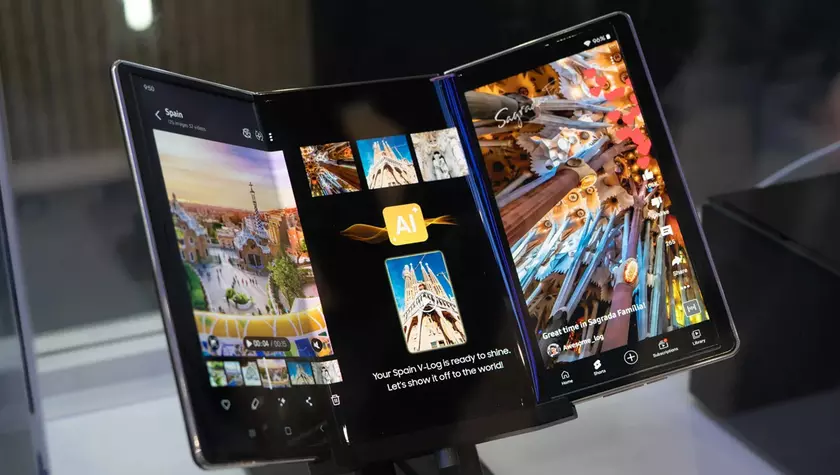 Samsung TriFold