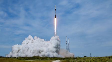 SpaceX lancia un lotto di satelliti compatti Starlink di seconda generazione
