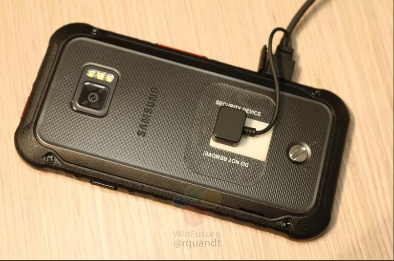 Samsung SM-G8883.jpg