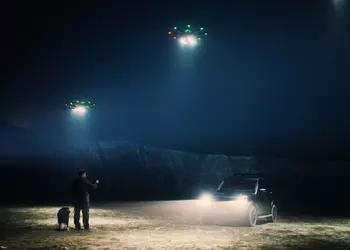 Дроны Fleetlights будут освещать ночные улицы, дороги и трассы по заказу пользователей