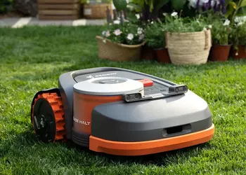 Segway представила робота-газонокосилку Navimow с поддержкой GPS [видео]