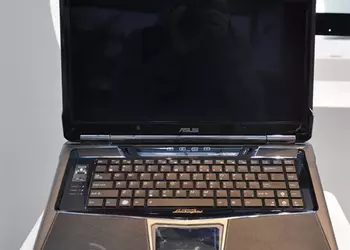 ASUS Lamborghini VX5: настоящий драйв