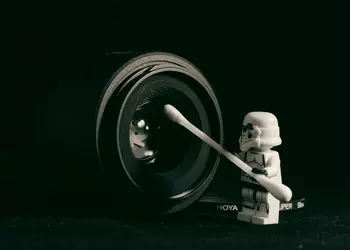 20 сантиметров! Canon напомнила о CMOS-сенсоре размером больше зеркалки