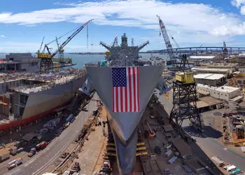 В США окрестили шестой танкер класса John Lewis, который будет помогать с военно-морскими операциями