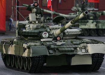 Ukrainische Streitkräfte treffen zwei russische T-80BV-Panzer