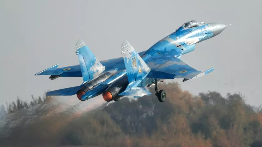 Ракета Х-59, два склада с боеприпасами и много вражеской бронетехники – Воздушные силы Украины отчитались об успехах за день