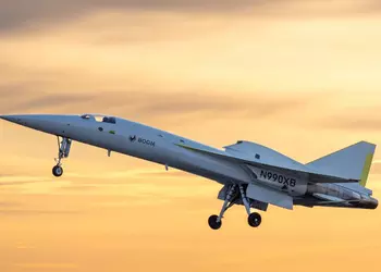 Прототип сверхзвукового самолета Boom Supersonic успешно совершил свой первый полет