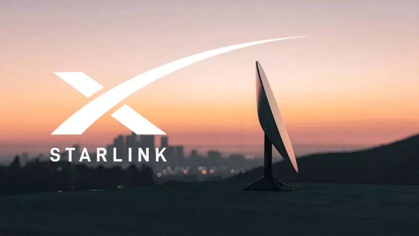 Терминал Starlink на открытой местности