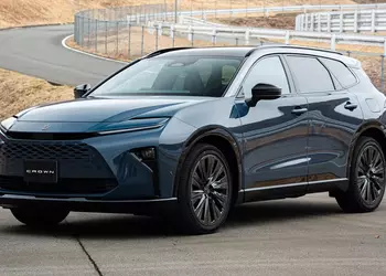 Toyota представила в Японии универсал Crown Estate с вместительным багажником и экономичным гибридом