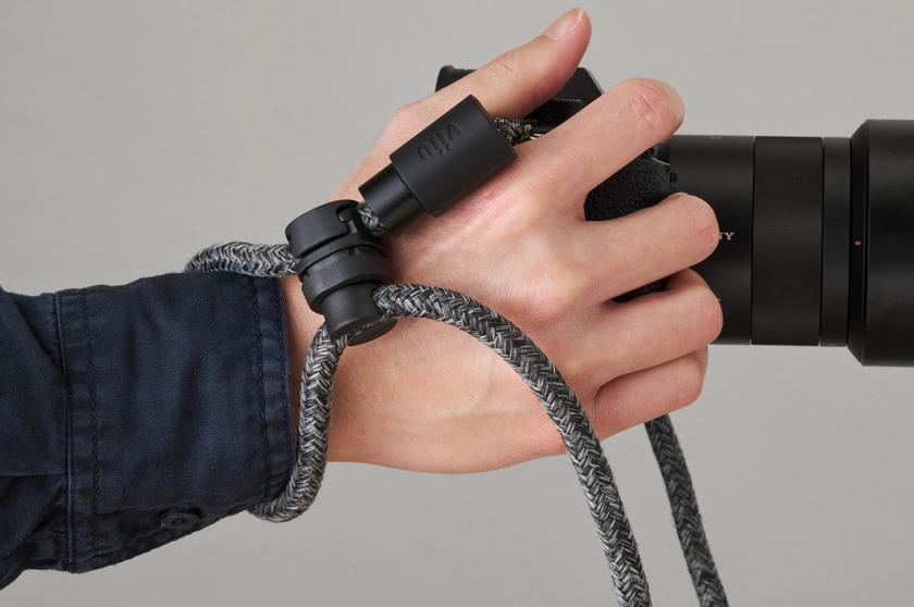 Rota-Strap i Rota-Lock pozwalają nosić aparat z komfortem i pewnością
