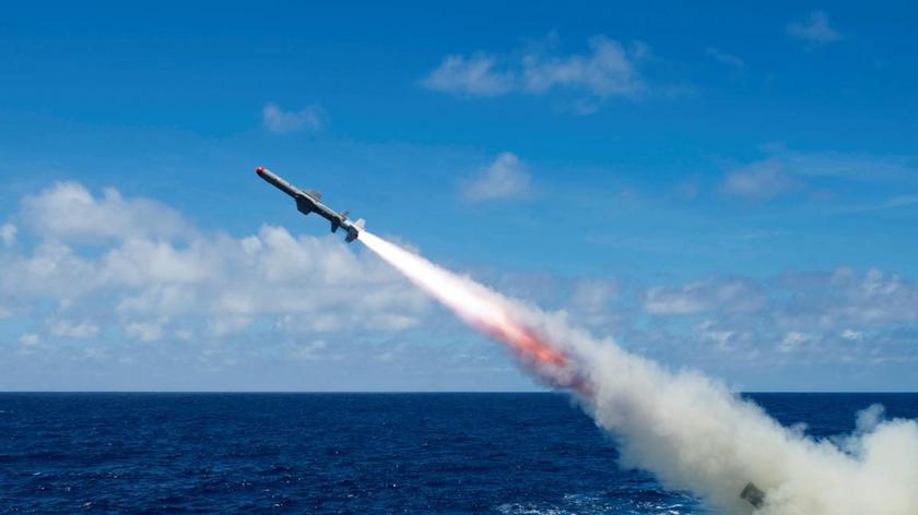 La Grande-Bretagne pourrait remettre à l'Ukraine des missiles Harpoon et Storm Shadow à longue portée - The Times