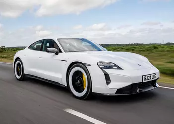 В Великобритании приостановлены продажи части Porsche Taycan из-за проблемы с аккумулятором