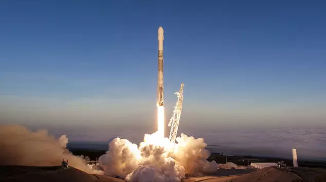 SpaceX hits 100 Falcon 9 launches ...
