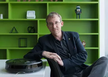 Amazon покупает компанию iRobot — производителя роботов-пылесосов Roomba