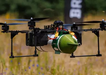 Украина испытывает FPV-дроны на оптоволокне с дальностью действия на 40 км