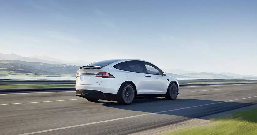 Акции Tesla обновили 17-месячный минимум – инвесторы обеспокоены тем, что Илон Маск сильно увлёкся соцсетью Twitter