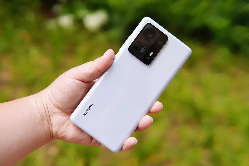 Разборка Xiaomi Mi Mix 4 показала внутренний мир смартфона