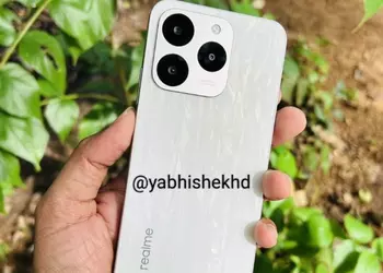 Тройной модуль с двумя камерами: смартфон Realme 15T удивит креативным дизайнерским решением