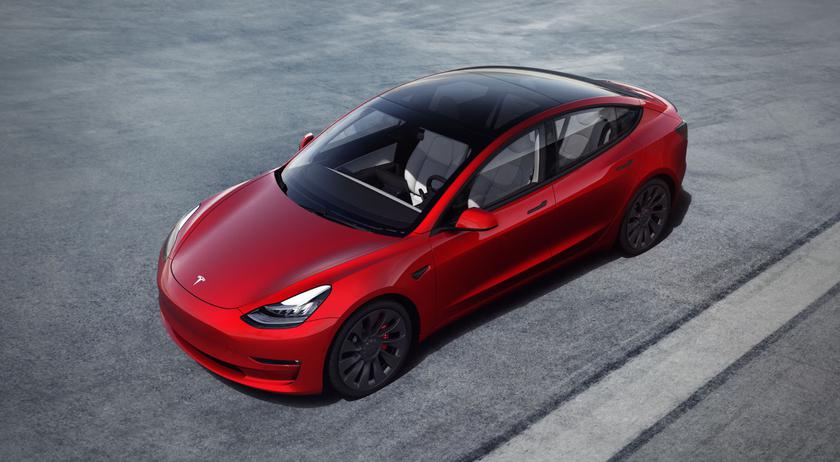 Tesla представила обновлённую Model 3: тепловой насос, увеличенный запас хода и улучшенная динамика