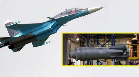 Russland erklärt, dass die 1,5 Tonnen schwere FAB-1500 M54-Bombe zu einem Analogon der US-amerikanischen JDAM-ER-Bombe entwickelt wurde und erstmals von einem Su-34-Kampfjet abgefeuert wurde