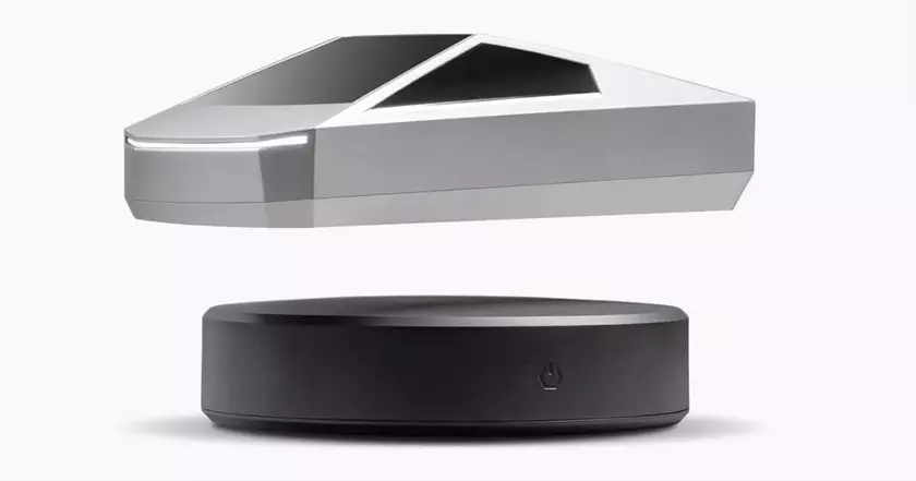 Парящий Tesla Cybertruck масштаба 1/24: будущее коллекционирования автомоделей?