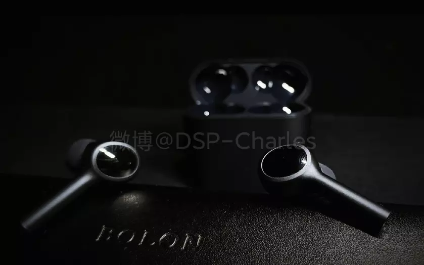 Xiaomi Mi Air 2 Pro на видео: беспроводная зарядка, порт USB-C и поддержка ANC