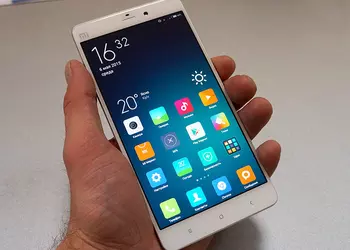 Металл и стекло: обзор 5.7-дюймового смартфона Xiaomi Mi Note