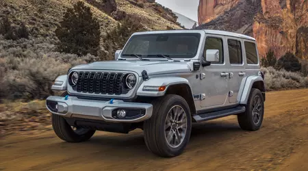 Jeep знерухомив позашляховики Wrangler 4xe невдалим оновленням ПЗ