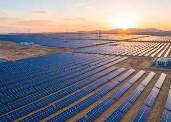 Солнце вместо угля: как Китай превратил энергетику в зеркальное поле