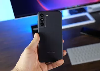 Samsung Galaxy S21 FE has not yet been released, but an unboxing of new items has already appeared on the network