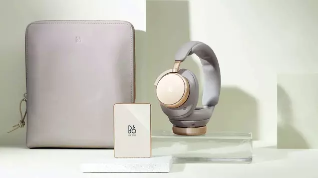 Bang & Olufsen's first power bank ...