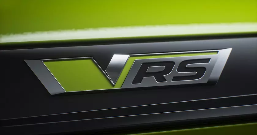 Взгляд на Škoda Elroq RS: загадочный тизер с мускулами и электрическим сердцем